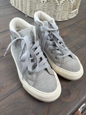 Girls Gray High-Top Converse size 1  pre loved